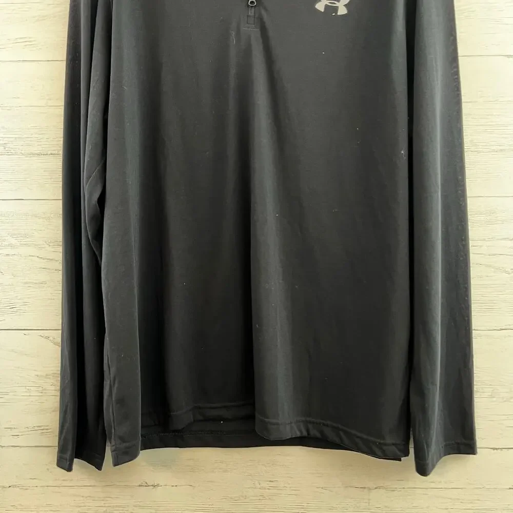 Under Armour Black Long Sleeve Heatgear Quarter Zip Soze XL